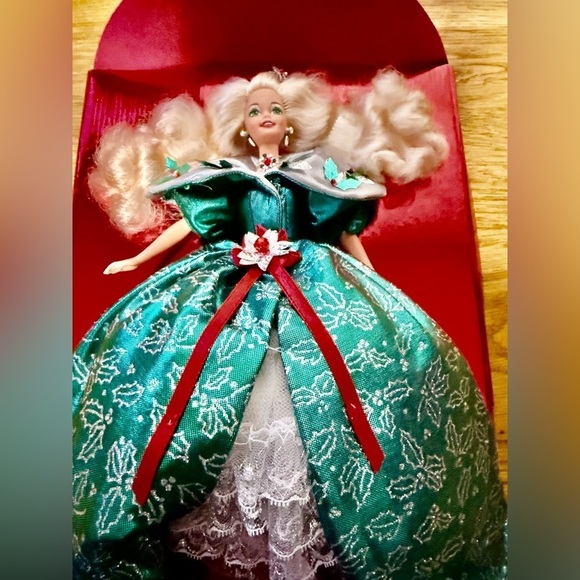 1995 Happy Holidays Special Edition Barbie Doll​​​​ - Picture 4 of 5